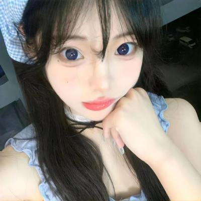 蜘蛛与郁金香海报